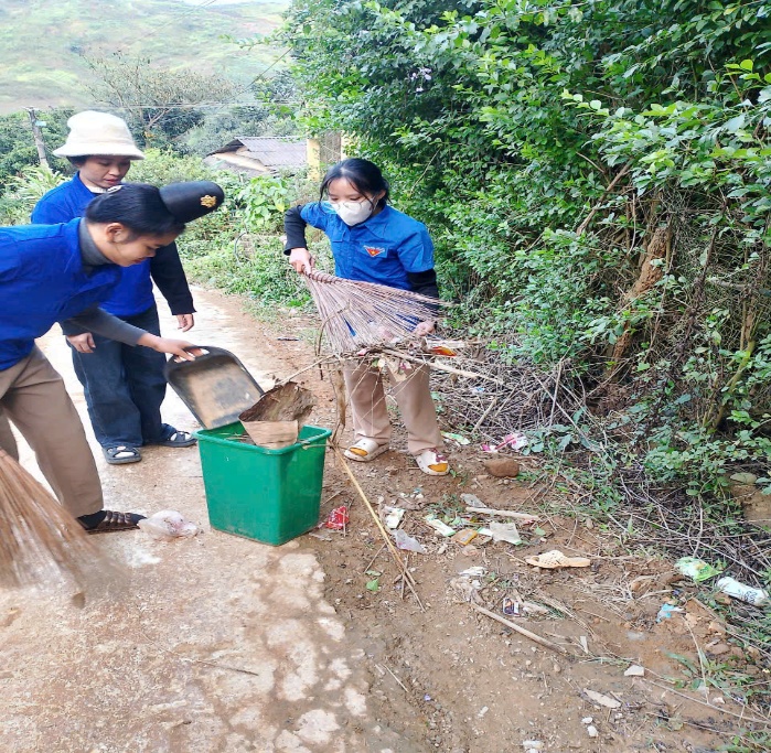 Ảnh có chứa trang phục, ngoài trời, người, thực vật

Nội dung do AI tạo ra có thể không chính xác.